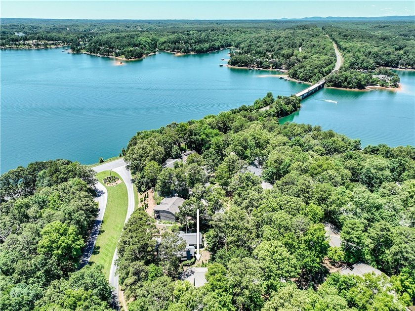 Live It. Love it. Lake It! The Keowee Life is calling you into - photo 4