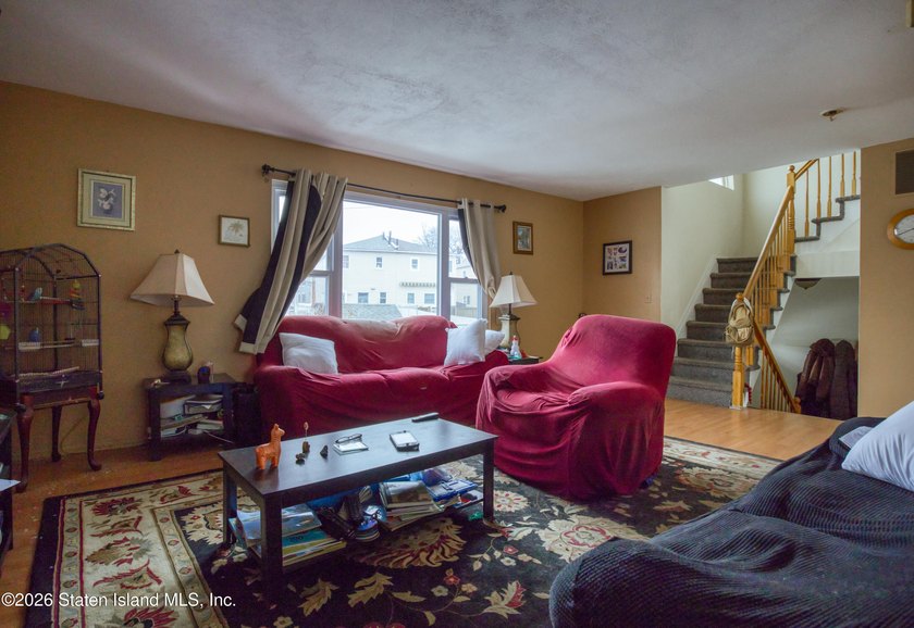 One family end unit townhouse consisting of three bedrooms - photo 7