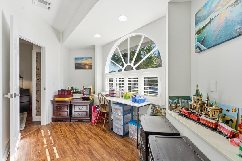 Rare opportunity to own a townhome in PGA Village's Pine Creek - photo 16