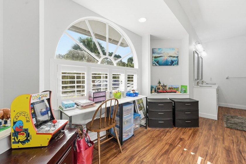 Rare opportunity to own a townhome in PGA Village's Pine Creek - photo 17