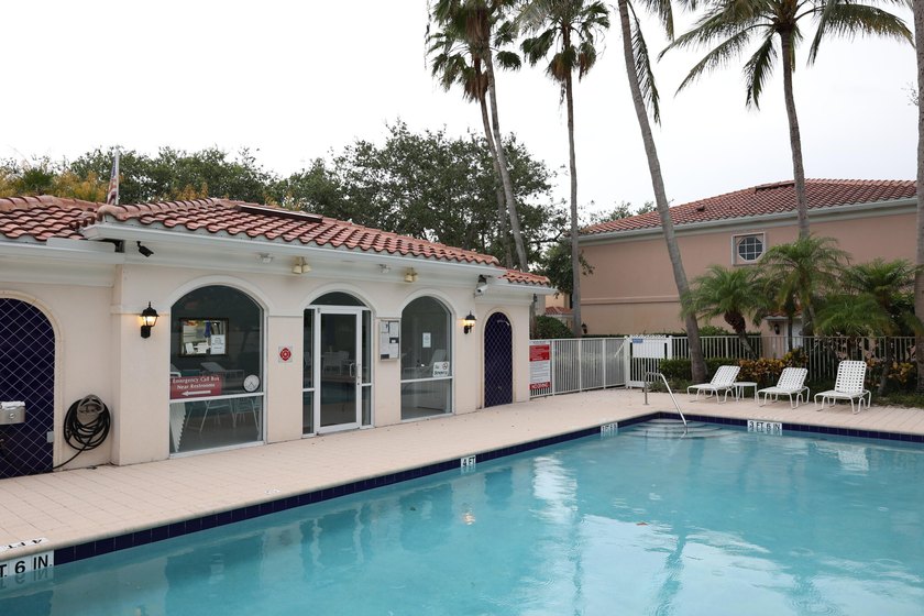 Nestled in the highly desirable Tequesta Oaks community, this - photo 14