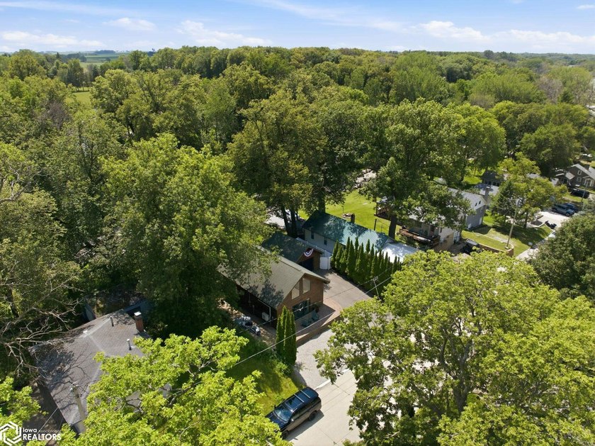 WELCOME TO YOUR PERFECT CLEAR LAKE GETAWAY!! Built in 2005, this - photo 38