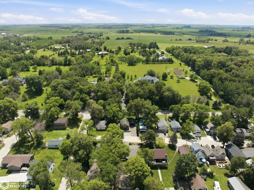 WELCOME TO YOUR PERFECT CLEAR LAKE GETAWAY!! Built in 2005, this - photo 45