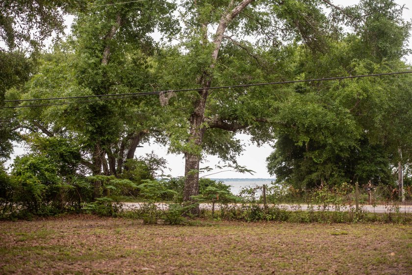 Build 2 homes + 2 detached guest houses minutes from Destin with - photo 4