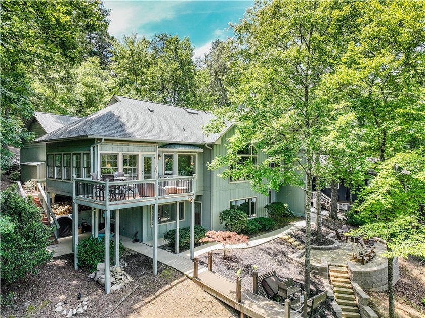 Experience The Keowee Life at 22 Mizzen Lane in Keowee Key, an - photo 4