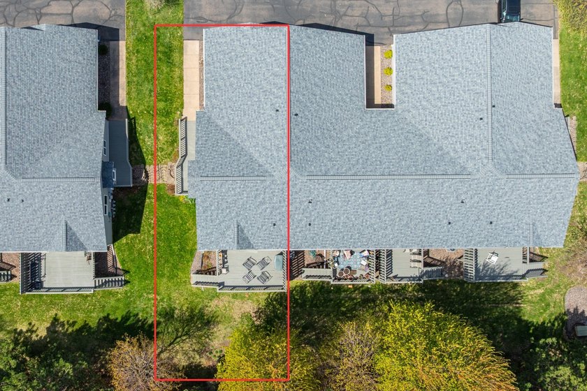 Welcome to easy, low-maintenance living in one of Eau Claire's - photo 28