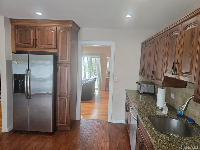 Attention All Buyers! Diamond in the rough. Location, Location! - photo 13