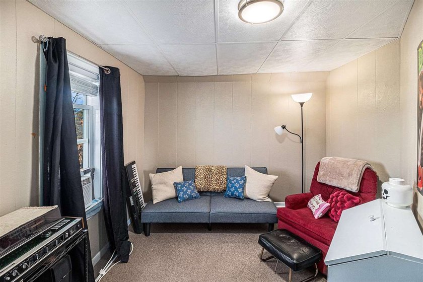 Investment opportunity in the heart of Petoskey! This - photo 17
