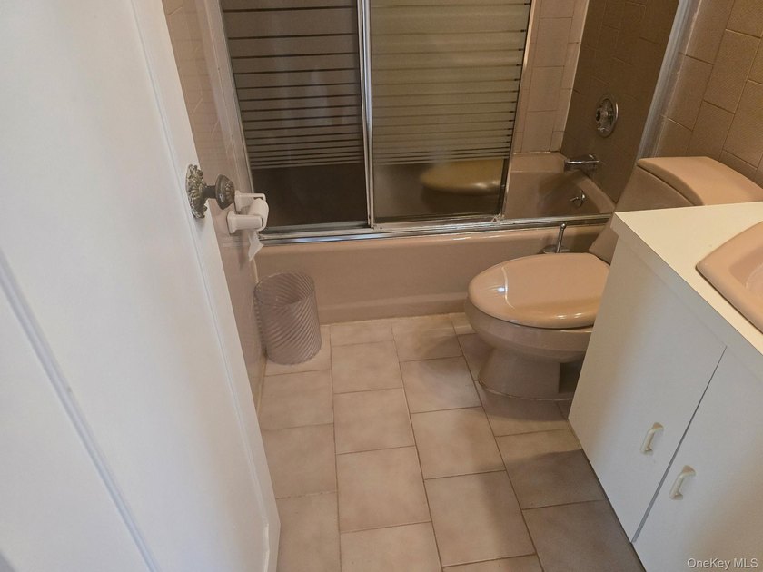 Attention All Buyers! Diamond in the rough. Location, Location! - photo 22