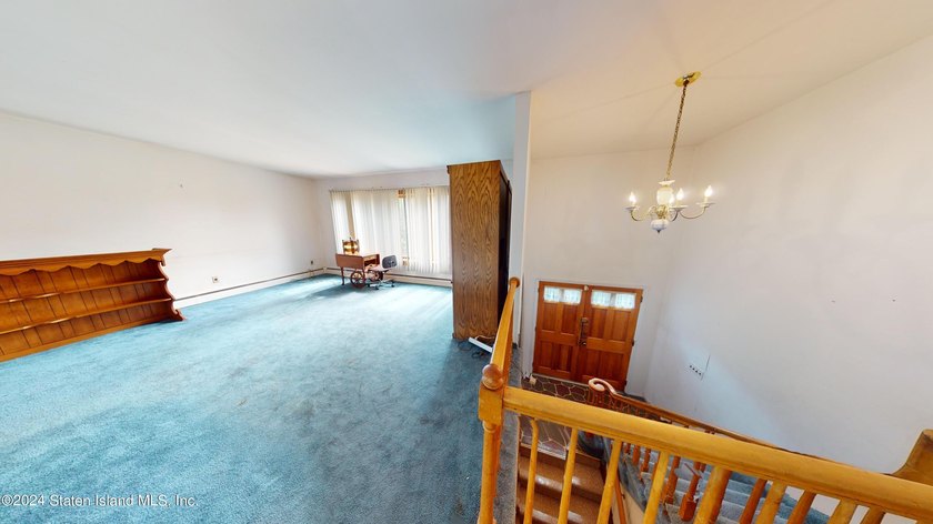 Charming detached home in the heart of Richmond Town, offering - photo 5