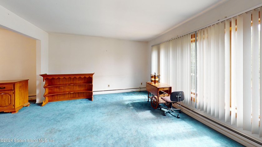 Charming detached home in the heart of Richmond Town, offering - photo 8