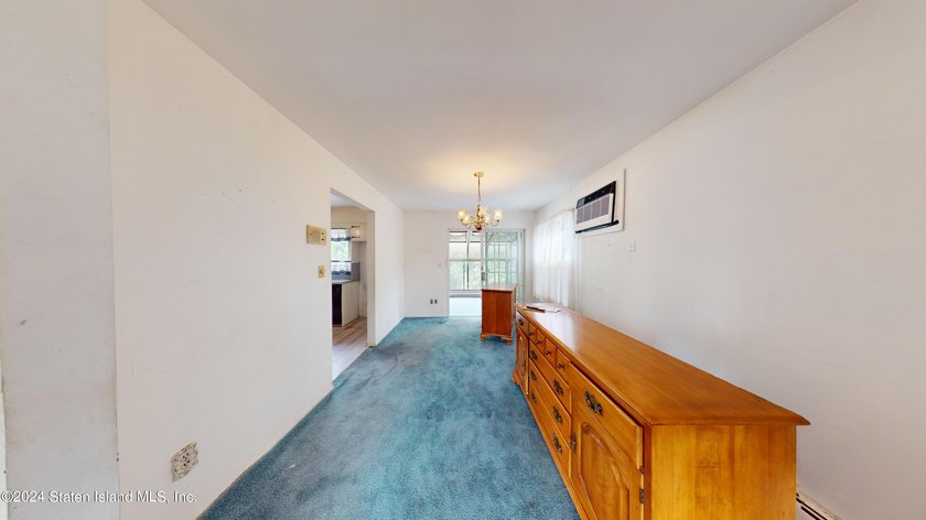 Charming detached home in the heart of Richmond Town, offering - photo 10