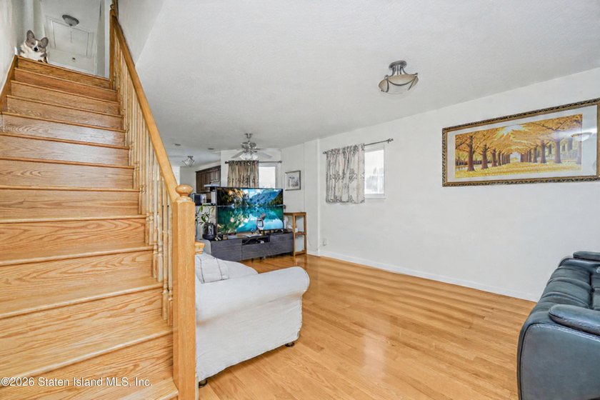 Welcome to 162 Bathgate St - Beautiful Legal 2 family Semi - photo 5