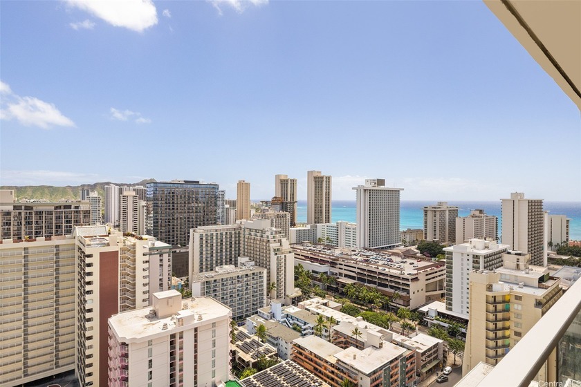 Discover this exceptional Studio condo, completely transformed - photo 6