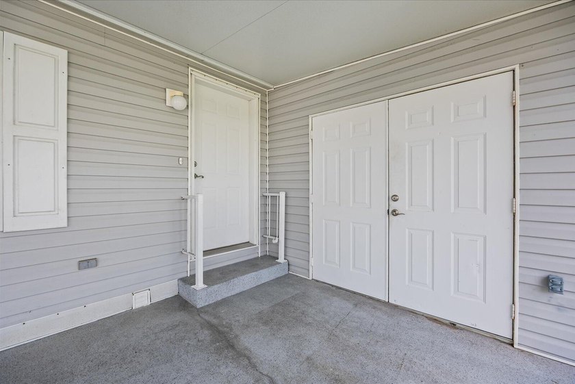 Seller is highly motivated and must sell this stunning - photo 6