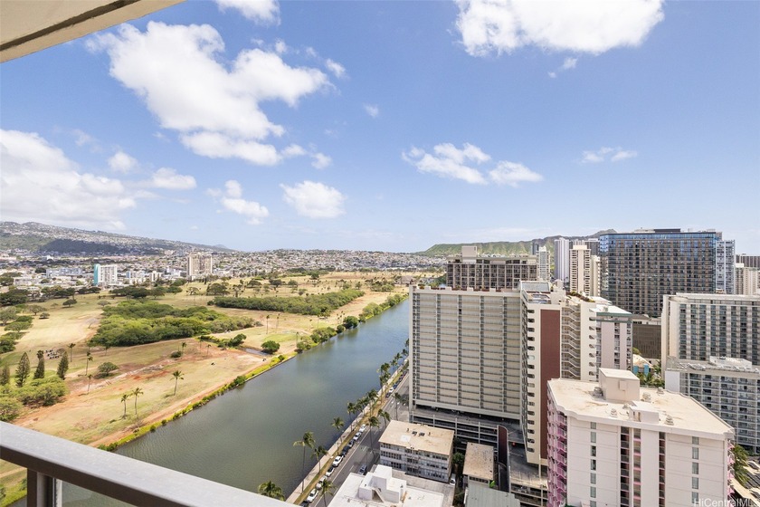 Discover this exceptional Studio condo, completely transformed - photo 7