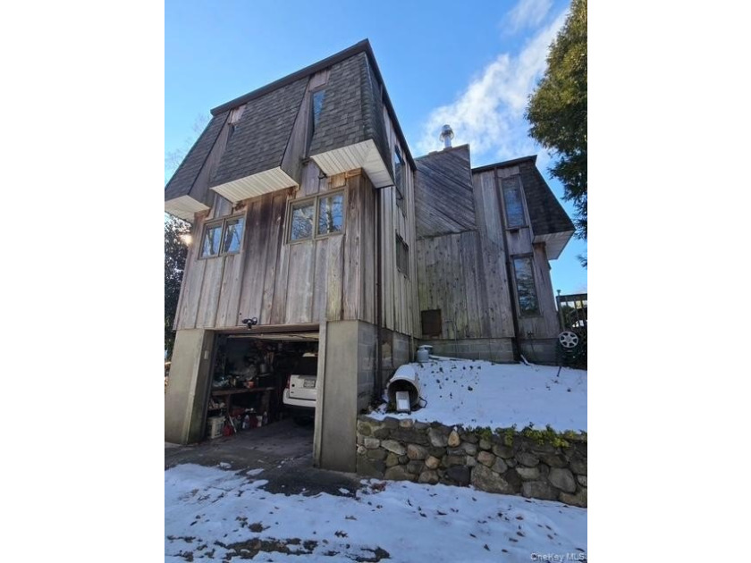 Short Sale Subject to bank approval. Sold as - photo 2