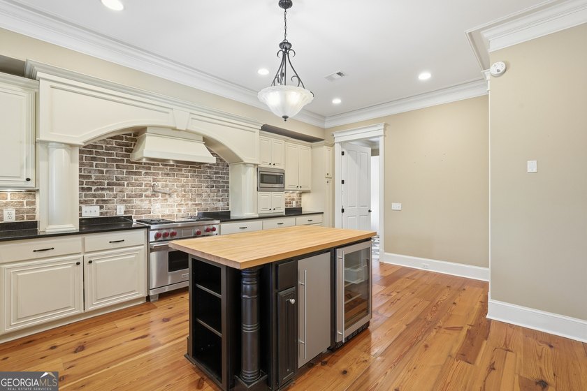 Welcome to 9 Wood Duck Drive in Savannahs highly sought-after - photo 11