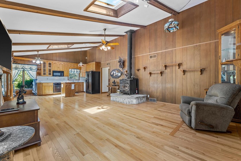 Unique property tucked away on a private wooded lot in a quiet - photo 11
