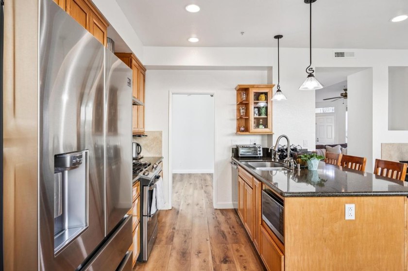 Welcome to 17552 Woodridge Court, a beautifully maintained home - photo 15