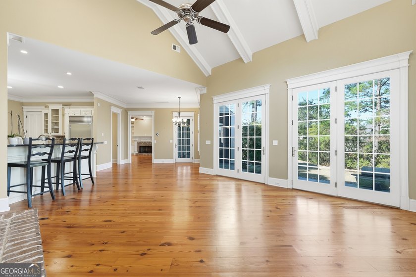 Welcome to 9 Wood Duck Drive in Savannahs highly sought-after - photo 17