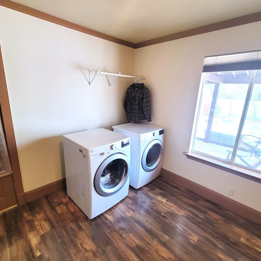 This is a move-in ready home that has been completely remodeled - photo 18