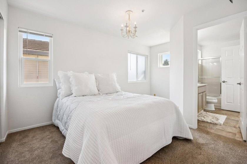 Welcome to 17552 Woodridge Court, a beautifully maintained home - photo 19