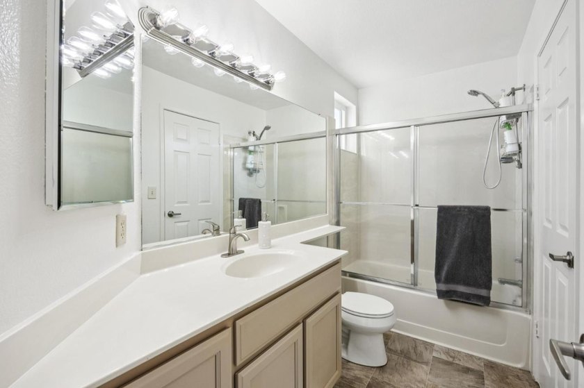 Welcome to 17552 Woodridge Court, a beautifully maintained home - photo 20