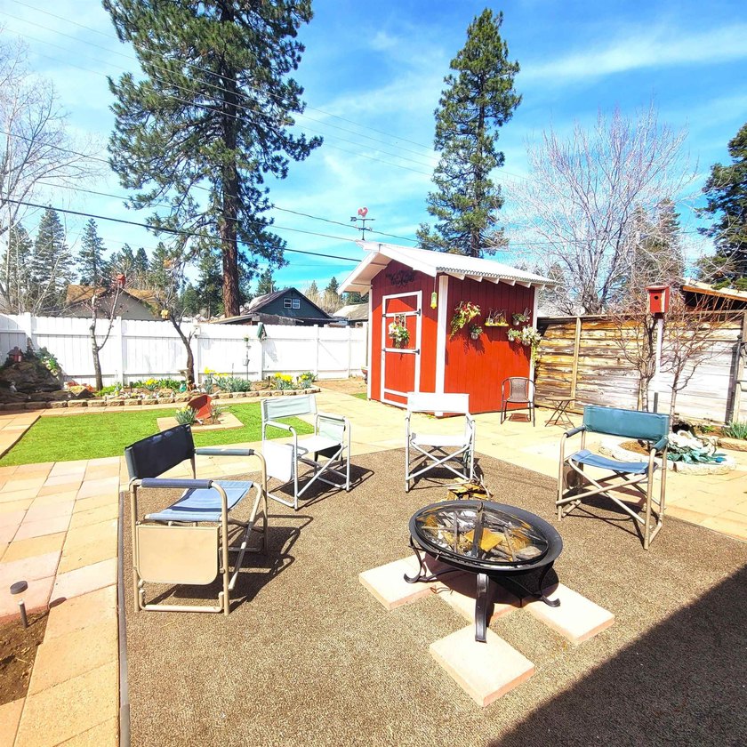 This is a move-in ready home that has been completely remodeled - photo 25