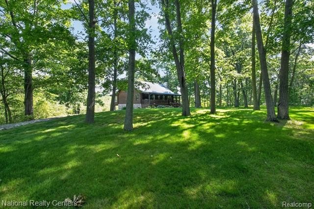 Welcome to this meticulously maintained 2,400 sq. ft. log home - photo 33