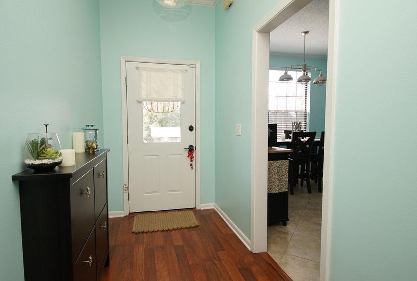 KICK OUT CLAUSE IN PLACE. Nicely maintained all-brick home in - photo 4