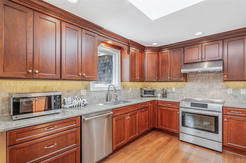 OPEN HOUSE CANCELED Sprawling wide-line ranch in desirable South - photo 7