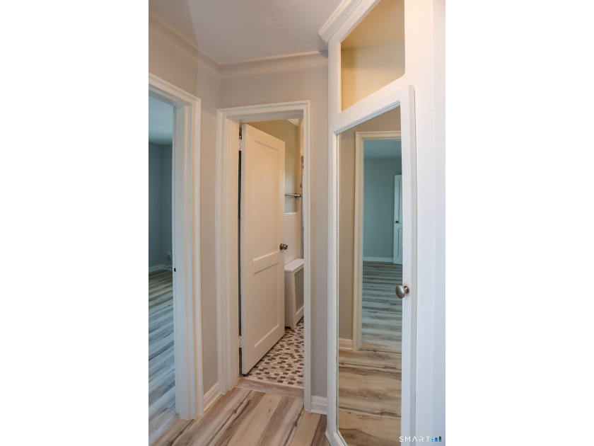 Rare find! This beautifully renovated, move-in ready 2-bedroom - photo 21