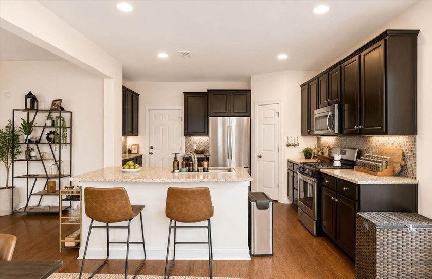 Welcome to your next chapter in the heart of Johns Island, where - photo 21