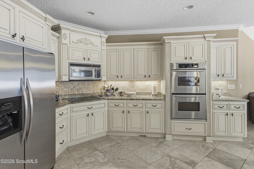 Beautifully maintained and thoughtfully designed, this - photo 19