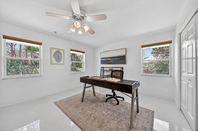 PRICED TO SELL-seller relocating &amp; motivated for a quick closing - photo 19