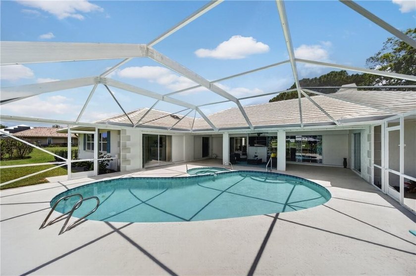 PRICED TO SELL-seller relocating &amp; motivated for a quick closing - photo 24