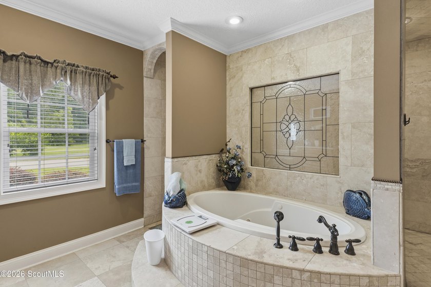 Beautifully maintained and thoughtfully designed, this - photo 37