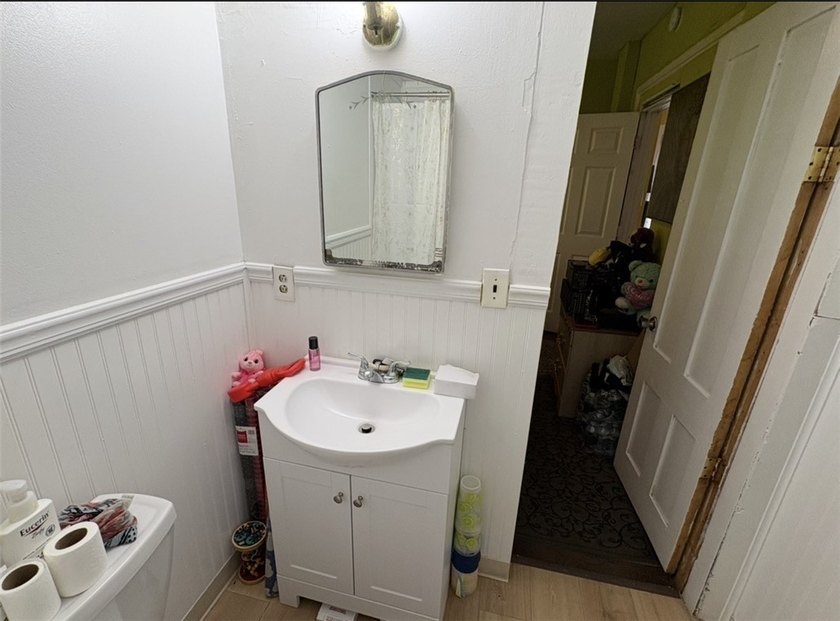 Another Rockin' Rochester Property! This 6-bedroom, 2.5-bath - photo 14