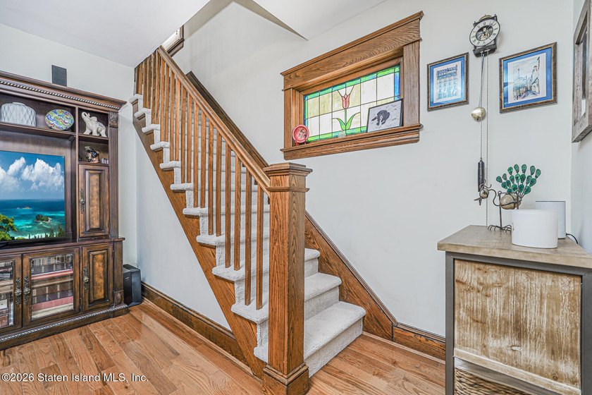 Welcome to this beautifully maintained detached colonial located - photo 8