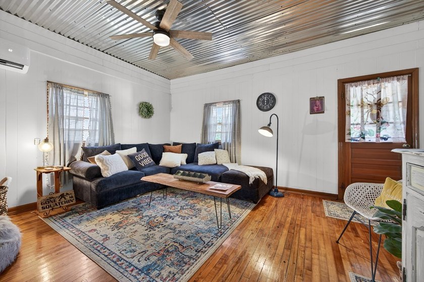 Charming and full of character, this cozy 2-bedroom, 1-bath - photo 15