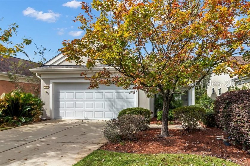 Welcome Home! Step into this charming Primrose floor plan - photo 2