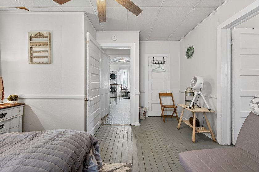 Charming and full of character, this cozy 2-bedroom, 1-bath - photo 33