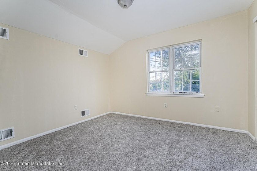 Rare opportunity for investor or end user to own a spacious - photo 7