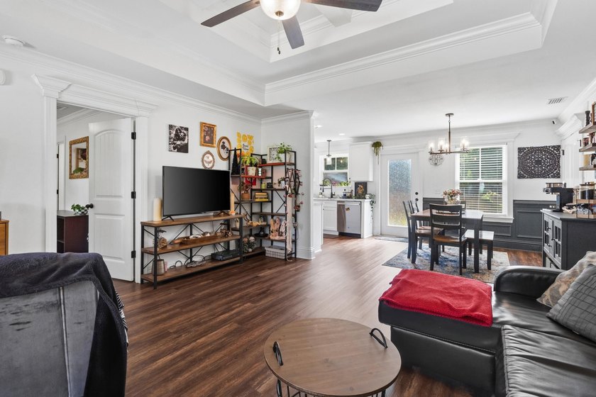 100% FINANCING AVAILABLE! Welcome home to this beautifully - photo 8