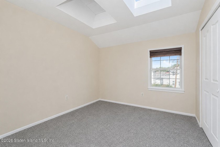 Rare opportunity for investor or end user to own a spacious - photo 10