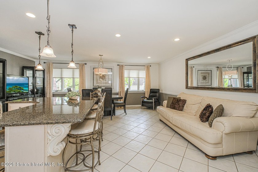 ***93 Mimosa Lane***Welcome to this absolutely stunning home - photo 8