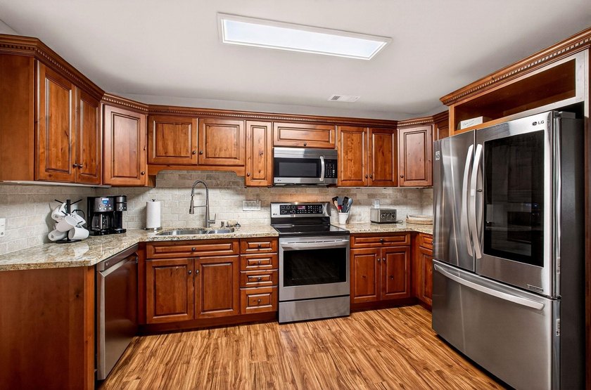 Spacious Mountain Retreat in Bailey Creek at Lake Almanor. This - photo 30