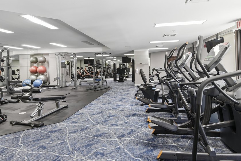 This impeccably maintained loft delivers the perfect blend of - photo 31