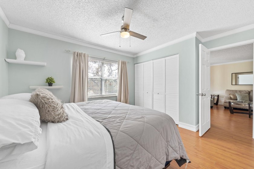 Welcome to this beautifully renovated 2-bedroom, 2-bathroom - photo 9